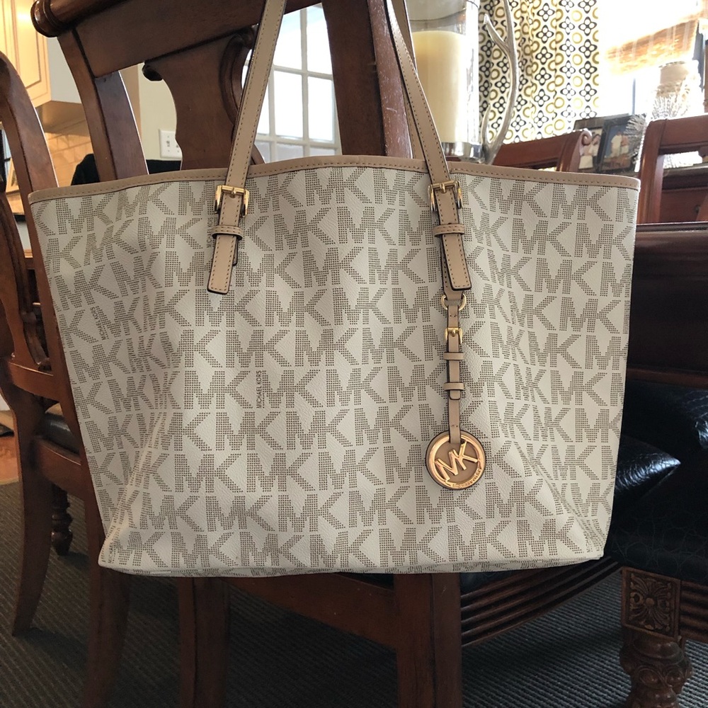 Authentic Michael Kors Jet Set Large Tote Bag